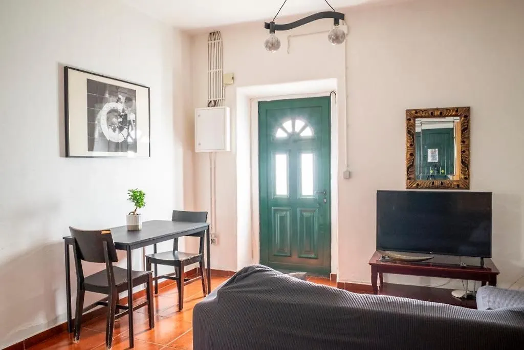 Apartament Front House Lizbona 0*,